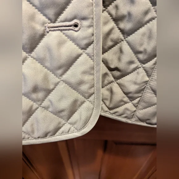 Burberry Women's Quilted Jacket - Picture 6 of 13